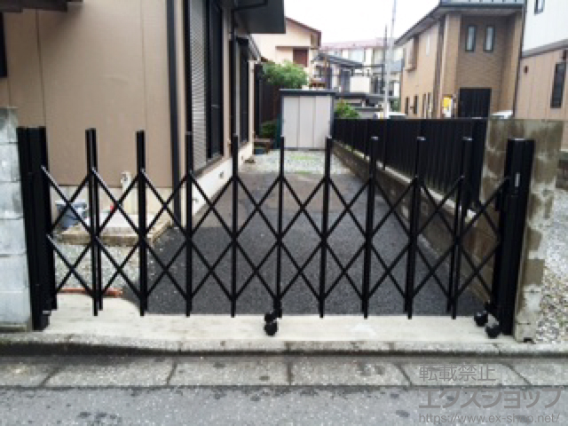 東京都青梅市ののカーゲート トリップゲート RA型 ノンレール 片開き 30S 施工例