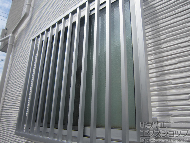 千葉県松戸市のLIXIL リクシル（トステム）の面格子・窓格子 高強度面格子 縦格子 施工例