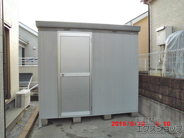 東京都八王子市のの物置・屋外倉庫 断熱物置 ネクスタプラス ドアタイプ 一般型 （NXP-50HD）＋棚板 施工例