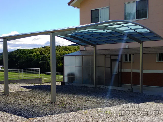 三重県津市のYKKAPのカーポート レイナツインポートグラン　積雪～20cm対応 施工例