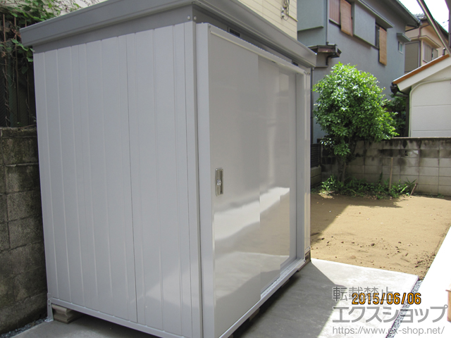 東京都江戸川区のの物置・屋外倉庫 断熱物置 ネクスタプラス 扉タイプ 一般型(NXP-30ST) 施工例