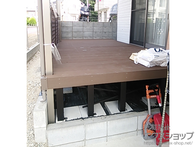 千葉県船橋市ののウッドデッキ リウッドデッキ 200＋点検口 施工例