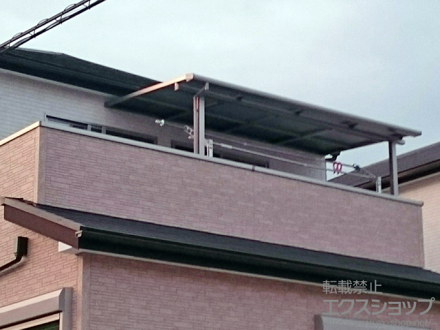 奈良県奈良市のLIXIL リクシル（トステム）のバルコニー・ベランダ屋根 ライザーテラスII F型 屋根タイプ 単体 積雪〜20cm対応 施工例