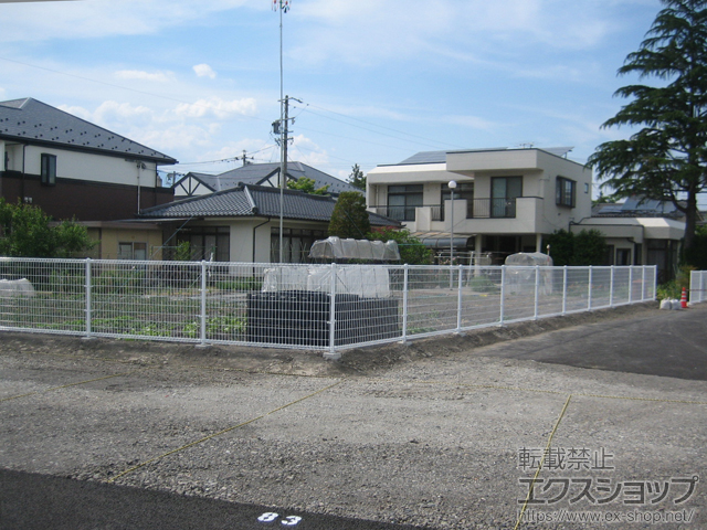 長野県安曇野市ののフェンス・柵 メッシュフェンスG0 間仕切りタイプ 施工例