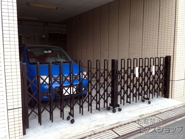 埼玉県川口市ののカーゲート トリップゲート RC型 ノンレール 両開き 42W(21S+21M) 施工例