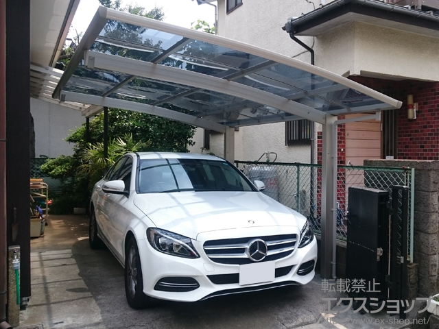 神奈川県相模原市ののカーポート プレシオスポート 積雪〜20cm対応＋着脱式補助柱　2本入り×1セット 施工例