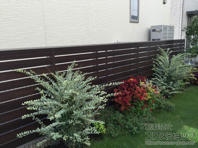 埼玉県さいたま市ののフェンス・柵 ジオーナフェンス YS型 マテリアルカラー 多段柱施工 施工例