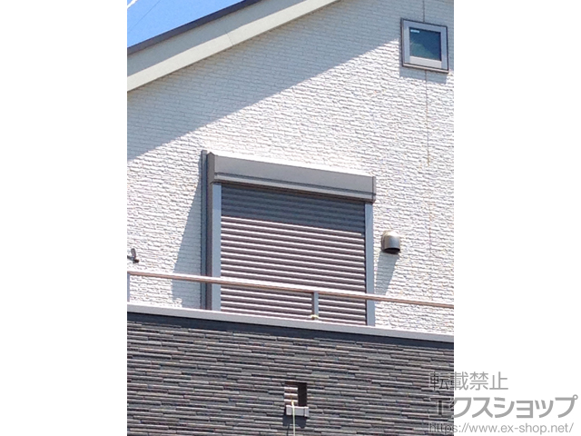 東京都世田谷区のLIXIL リクシル（トステム）の窓シャッター リフォームシャッター イタリヤ 手動式 施工例