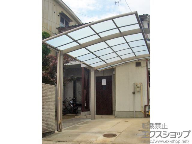 愛知県名古屋市のLIXIL リクシル（トステム）のカーポート カーブポートシグマIII 積雪〜20cm対応 施工例