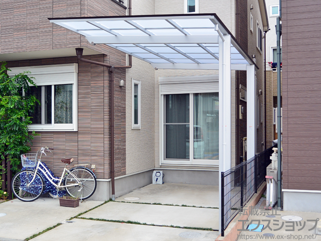 神奈川県相模原市ののカーポート アーキフィットプラス 積雪〜20cm対応＋着脱式サポートT ロング柱28用 2本入り×1セット 施工例