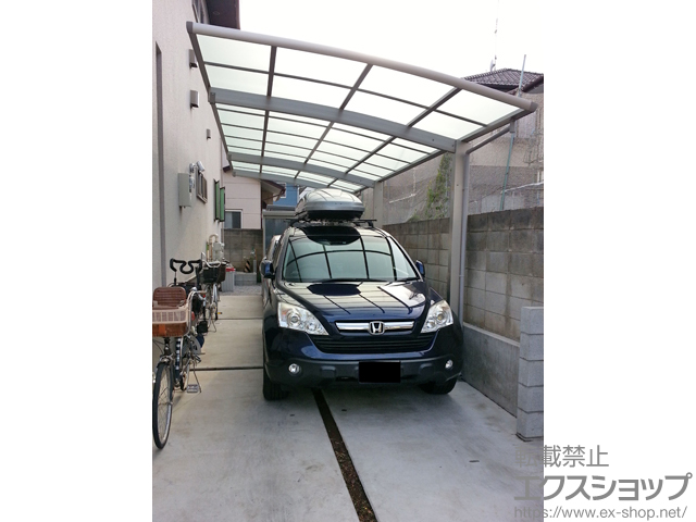 東京都東大和市ののカーポート レイナポートグラン 延長　積雪〜20cm対応＋着脱式サポート 標準・ハイルーフ兼用 施工例