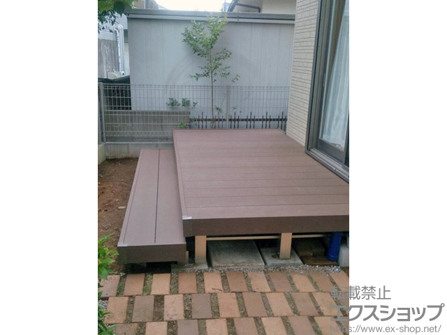 千葉県船橋市ののウッドデッキ リウッドデッキ 200＋部分段床セット 1段 正面タイプ 施工例