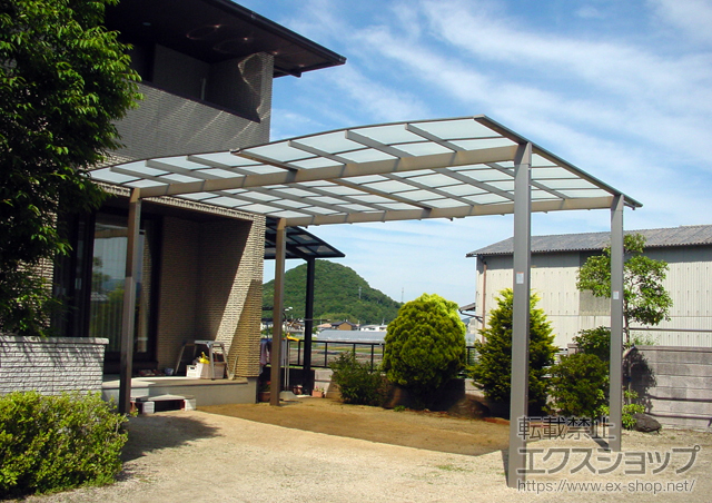香川県高松市のLIXIL リクシル（トステム）のカーポート エックスルーフ ワイド 積雪〜20cm対応 施工例