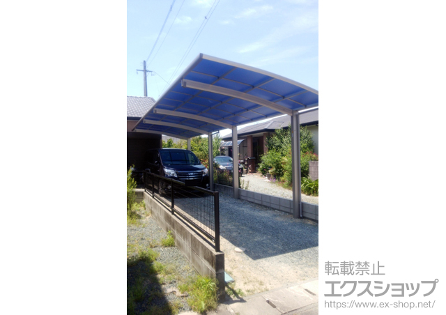 熊本県玉名郡長洲町ののカーポート プレシオスポート 縦連棟 積雪〜20cm対応+着脱式サポート2本入+収納式物干しセット2型 2本入 施工例