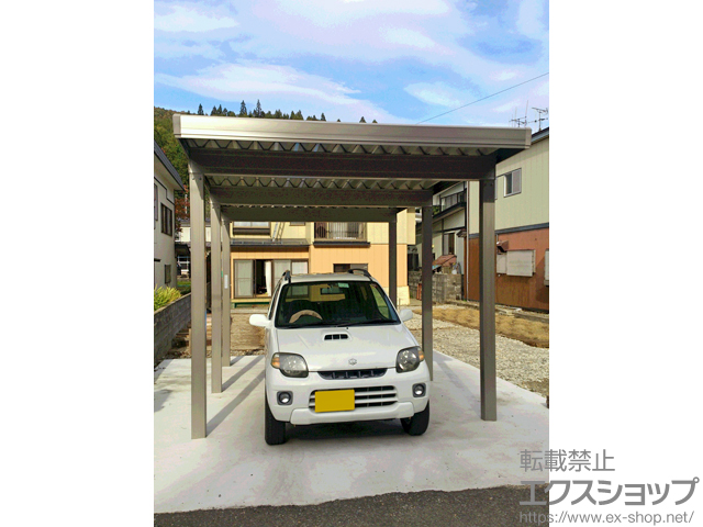 秋田県湯沢市のLIXIL リクシル（トステム）のカーポート テリオスポートIII 4500 角柱6本仕様 積雪〜150cm対応 施工例