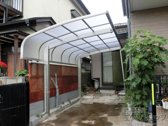 千葉県柏市ののカーポート プレシオスポート アルファ 積雪〜20cm対応＋着脱式補助柱 2本入り×1セット 施工例