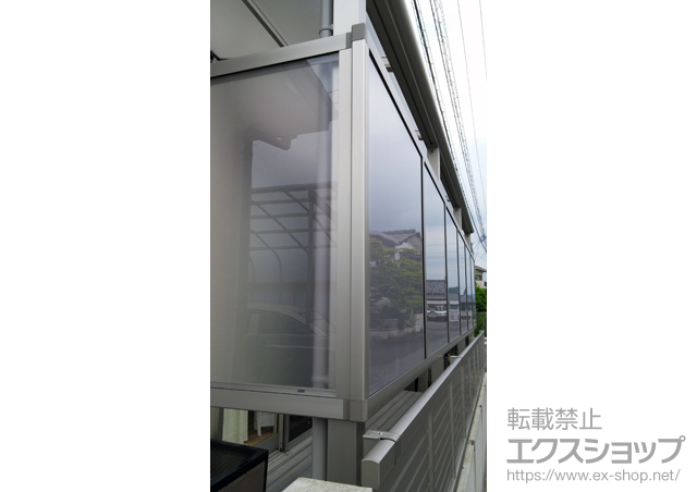 宮崎県延岡市ののテラス屋根 ヴェクターテラス F型 テラスタイプ 単体 積雪〜20cm対応＋物干しセット 吊り下げ式 標準2本入り×1セット＋前面パネル1段 柱標準タイプ・600Ｎ用＋側面パネル1段  *両側分 施工例