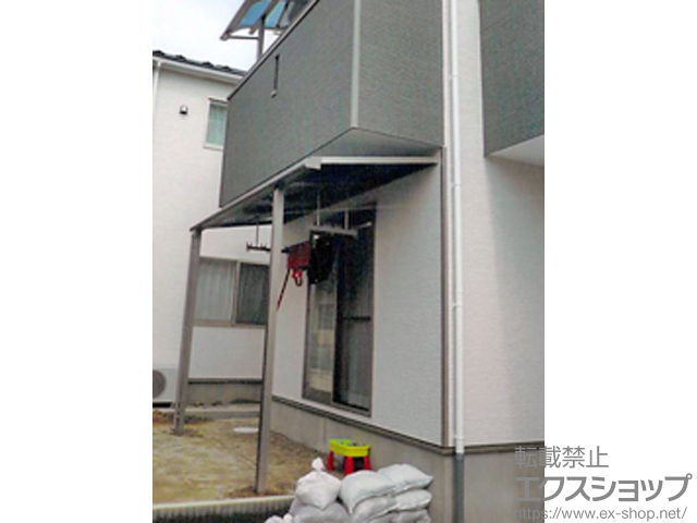 福島県郡山市のLIXIL リクシル（トステム）のテラス屋根 ライザーテラスII F型 テラスタイプ 単体 積雪〜20cm対応 施工例