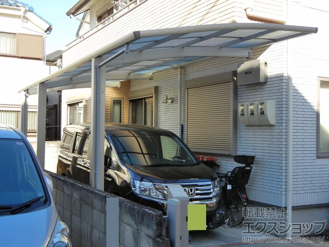 東京都調布市のYKKAPのカーポート レイナポートグラン 延長 積雪〜20cm対応+着脱式サポート 標準・ハイルーフ兼用 2本入り×1セット 1本入り×1セット 施工例