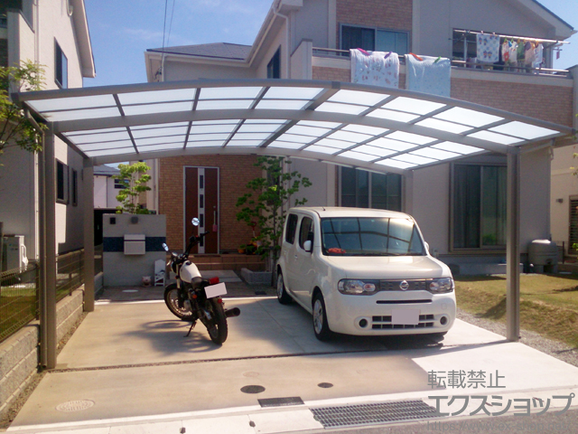 兵庫県神戸市のLIXIL リクシル（トステム）のカーポート カーブポートシグマIII ワイド 積雪〜20cm対応 施工例