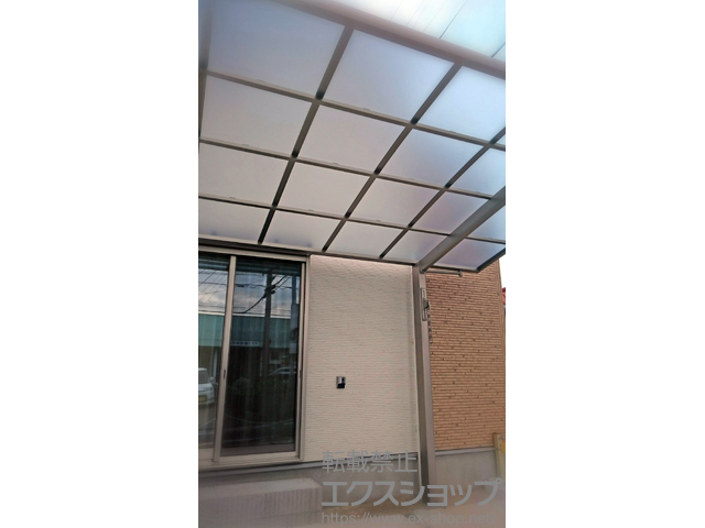 福岡県春日市ののカーポート ネスカR (ラウンドスタイル) 積雪〜20cm対応＋ネスカR用 物干しセット 標準 2本入り 施工例