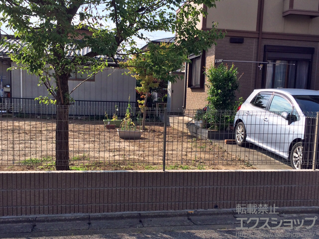 千葉県野田市のLIXIL リクシル（トステム）のフェンス・柵 ハイグリッドフェンスUF8型 フリーポールタイプ 施工例