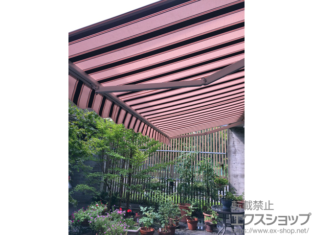 福岡県小郡市ののオーニング・日よけ スーパーマキシム スタンダード 電手動スイッチ式 天井付けタイプ 施工例