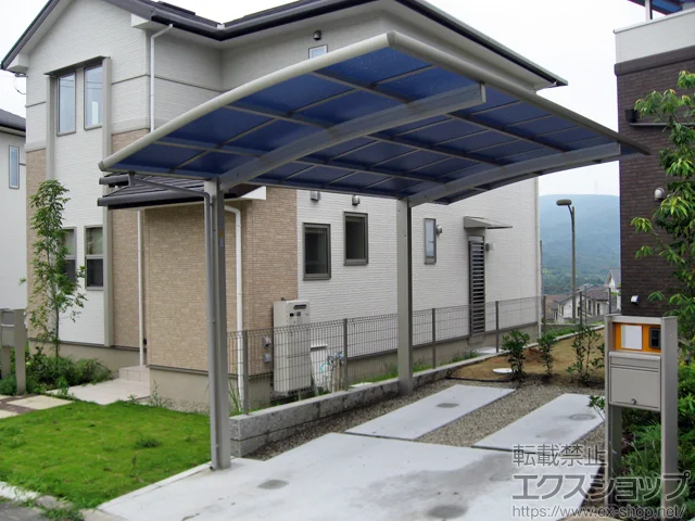 奈良県生駒郡平群町のYKKAPのカーポート レイナポートグラン　積雪～20cm対応 施工例