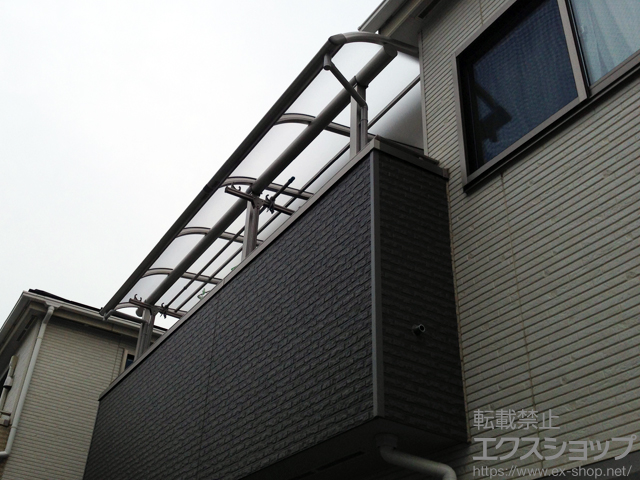 神奈川県大和市ののバルコニー・ベランダ屋根 プレシオステラス R型 屋根タイプ 連棟 積雪〜20cm対応 施工例