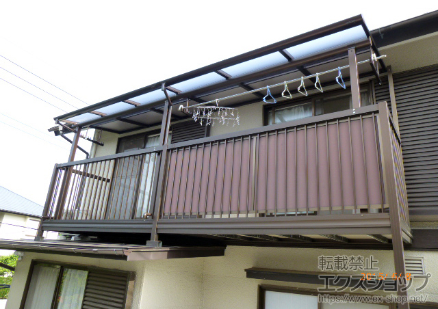 埼玉県日高市ののバルコニー・ベランダ屋根 プレシオステラス F型 屋根タイプ 連棟 積雪〜20cm対応＋吊り下げ物干し 標準 施工例