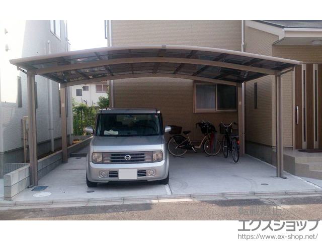 千葉県鎌ケ谷市のLIXIL リクシル（トステム）のカーポート カーブポートシグマIII ワイド 積雪〜20cm対応 施工例