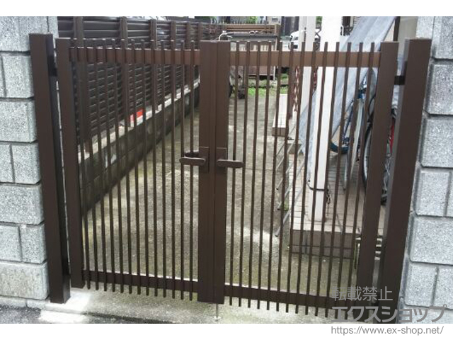 東京都西東京市のの門扉 レスティン門扉 11型 両開き　門柱使用 施工例