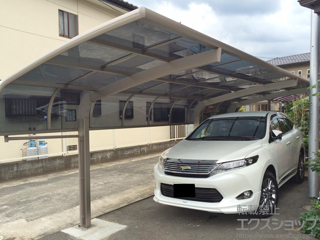 山梨県上野原市のLIXIL リクシル（トステム）のカーポート テールポートシグマIII 延長 積雪〜20cm対応 施工例