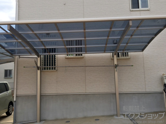 千葉県柏市ののカーポート プレシオスポート 積雪〜20cm対応＋収納式物干しセット2型 2本入り×1セット 施工例