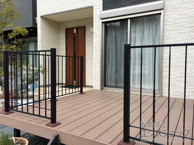 大阪府大東市ののウッドデッキ 樹ら楽ステージ 施工例