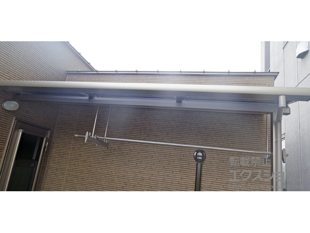 東京都墨田区のLIXIL リクシル（トステム）のバルコニー・ベランダ屋根 ライザーテラスII F型 屋根タイプ 単体 積雪〜20cm対応 施工例
