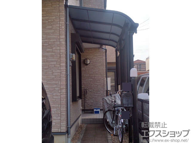 千葉県野田市のLIXIL リクシル（トステム）のテラス屋根 ライザーテラスII R型 テラスタイプ 単体 積雪〜20cm対応＋前面スクリーン 1段 施工例