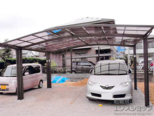 千葉県八街市のLIXIL リクシル（トステム）のカーポート カーブポートシグマIII ワイド 積雪〜20cm対応 施工例