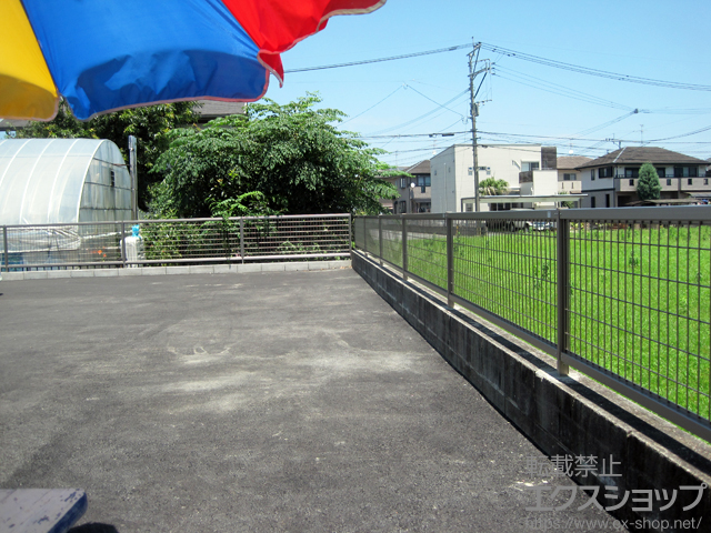 熊本県熊本市ののフェンス・柵 アルメッシュフェンス1型 間仕切柱 施工例