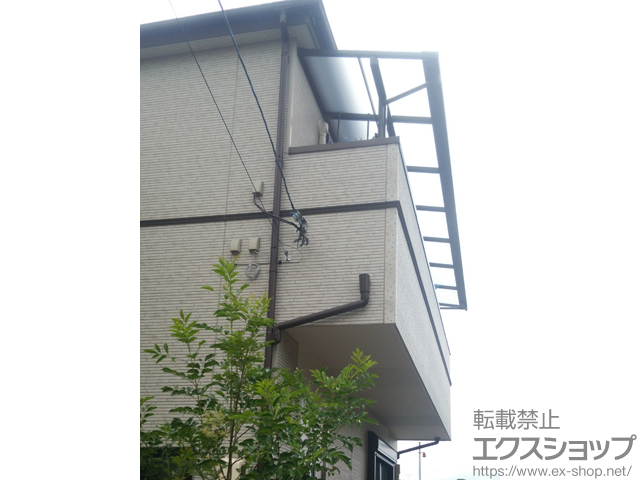 愛知県岩倉市のLIXIL リクシル（トステム）のバルコニー・ベランダ屋根 ライザーテラスII F型 屋根タイプ 連棟 積雪〜20cm対応 施工例