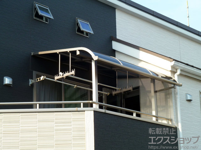 東京都練馬区のLIXIL リクシル（トステム）のバルコニー・ベランダ屋根 ライザーテラスII R型 屋根タイプ 単体 積雪〜20cm対応 施工例