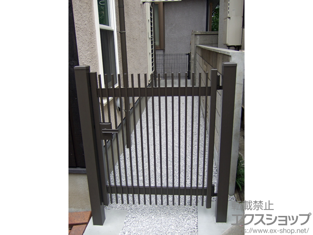 東京都杉並区のの門扉 ハイ千峰 片開き　柱使用 施工例