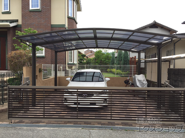 兵庫県川西市ののカーゲート ワイドオーバードアS3型 マテリアルカラー 電動式 施工例