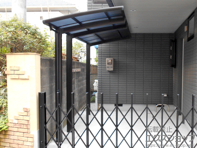 静岡県三島市のLIXIL リクシル（トステム）のサイクルポート・駐輪場 カーブポートシグマIII ミニ 延長 積雪〜20cm対応 施工例