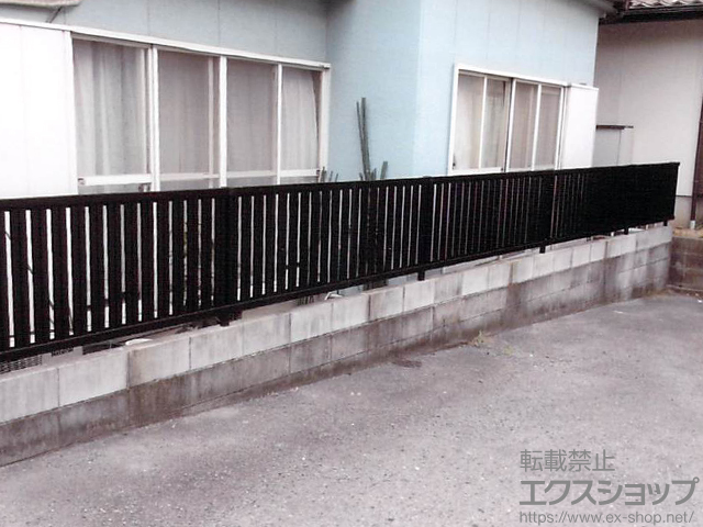 大阪府堺市ののフェンス・柵 エクスラインフェンス22型 たて半目隠し 施工例