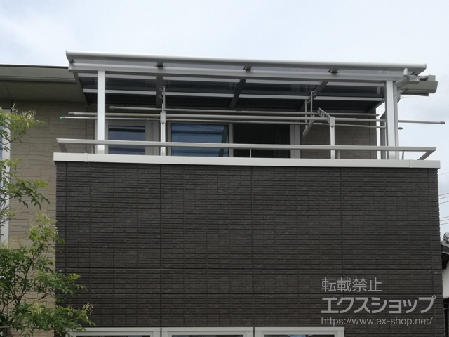 大阪府茨木市ののバルコニー・ベランダ屋根 スピーネ F型 屋根タイプ 単体 積雪〜20cm対応＋吊り下げ式物干しAセット 標準 2本入り×1セット＋軽量鉄骨用部品 六角テクスセット×1セット 施工例