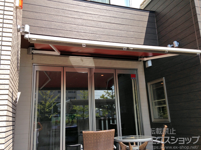 新潟県新潟市のLIXIL リクシル（トステム）のオーニング・日よけ 彩風CR型 手動式 施工例