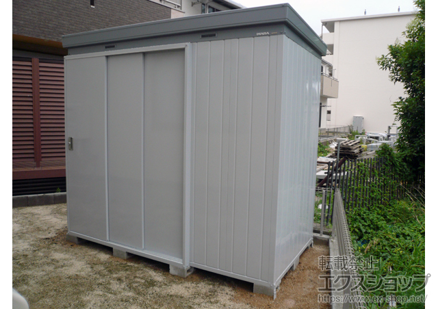 東京都足立区のの物置・屋外倉庫 断熱物置 ネクスタプラス 扉タイプ 一般型(NXP-36HT) 施工例