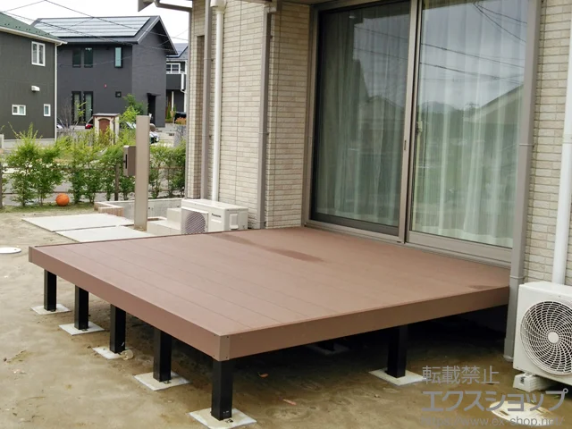 �{�錧���s��YKKAP�̃E�b�h�f�b�L ���E�b�h�f�b�L 200 �{�H��