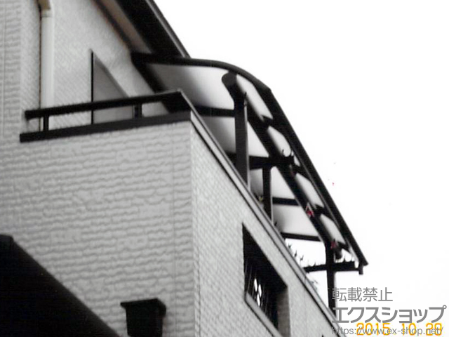埼玉県川口市ののバルコニー・ベランダ屋根 プレシオステラス R型 屋根タイプ 単体 積雪〜20cm対応 施工例